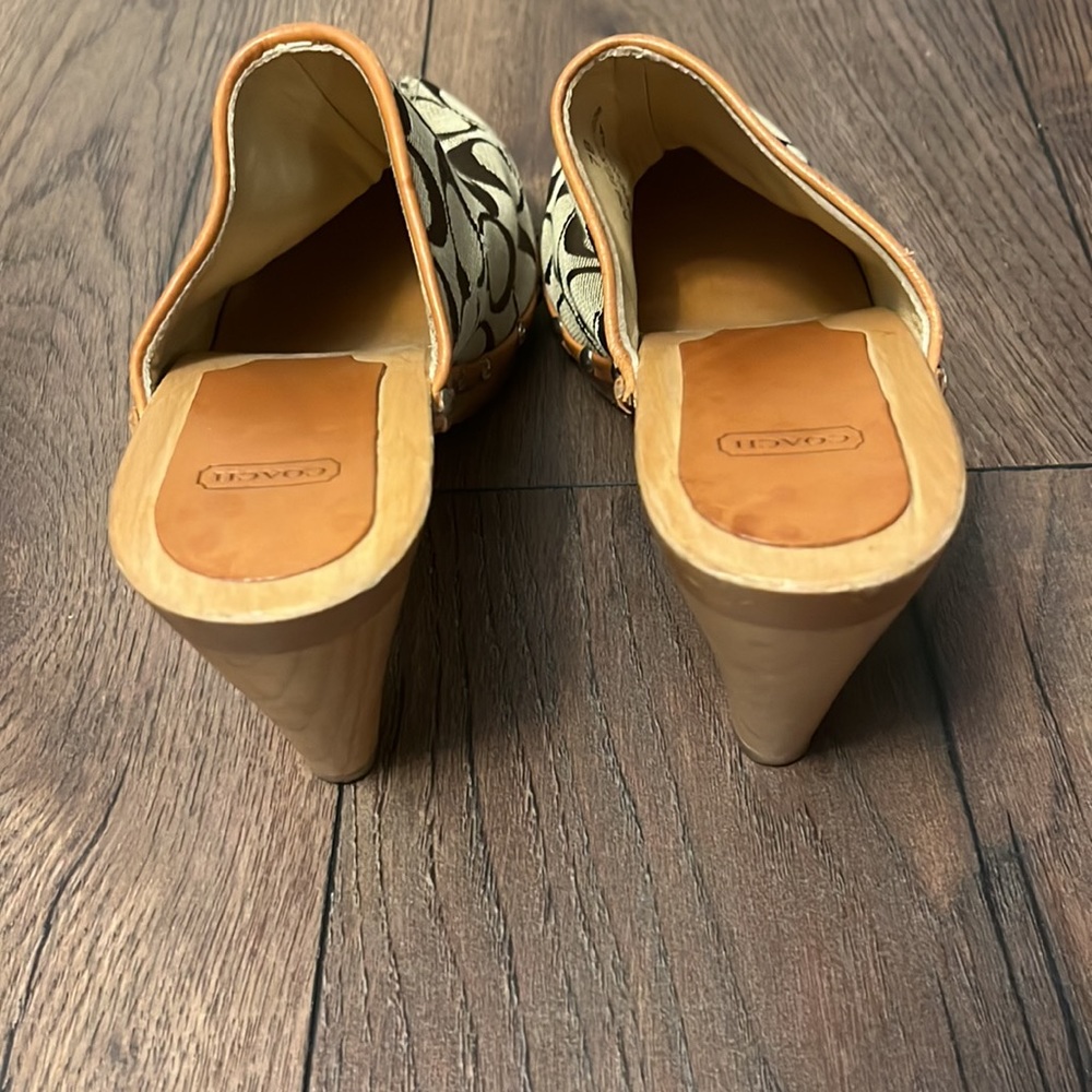 Coach Felicity Signature Clog In Khaki With A Woo… - image 4